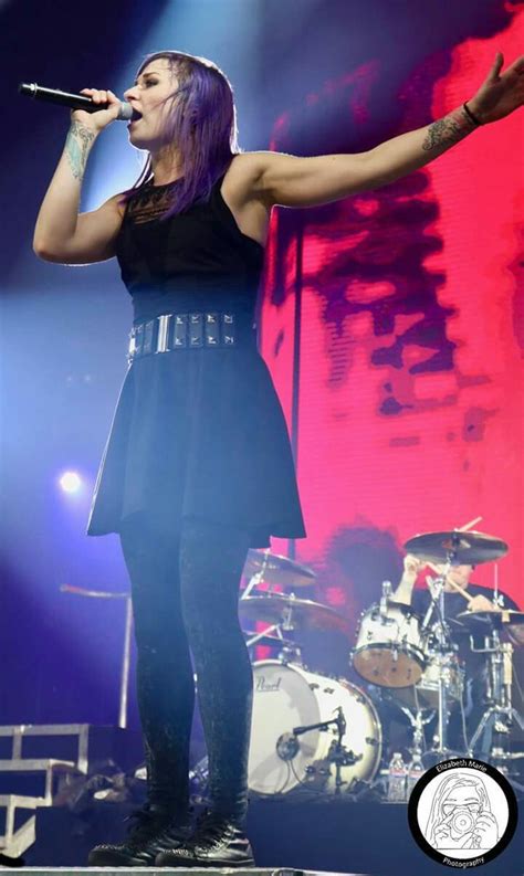 Jen Ledger Skillet Band Jen Ledger Female Singers