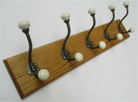 Twisted Ceramic Coat Hook Rail