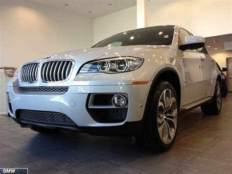 The 2013 bmw x6 is a midsize suv with coupelike styling. Debut: 2013 BMW Individual X6 Performance Edition