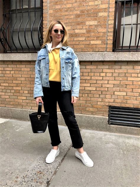 4 Cute Denim Jacket Outfits That Will Take You Through The Transitional