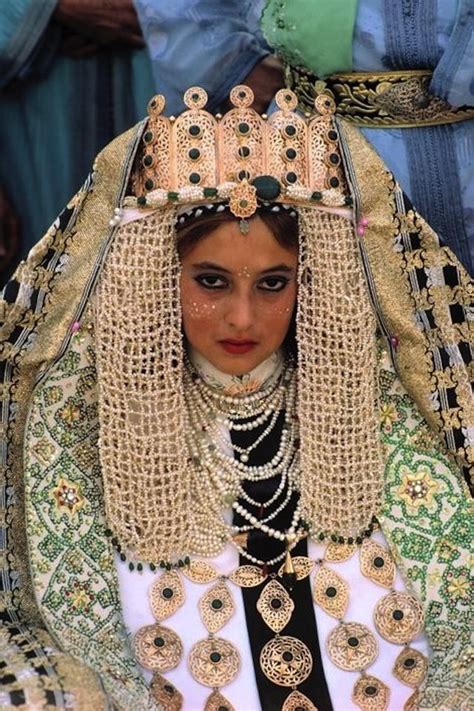 Moroccan Headress Traditional Outfits Traditional Dresses Moroccan Bride