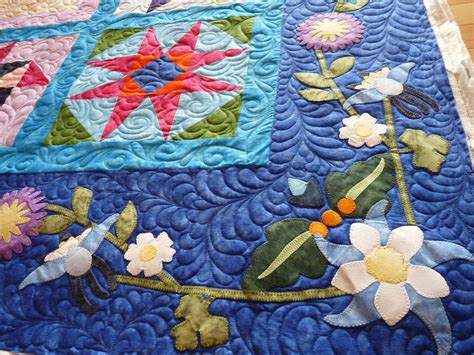 Seven Examples Of Quilting Applique Quilts Quilts Longarm Quilting