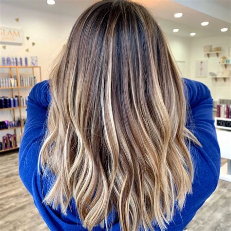 This Beauty Got A Balayage With A Root Smudge Giving Her An Easy Grow
