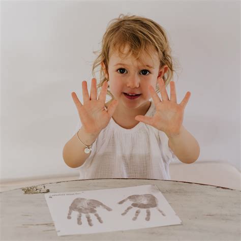 Top 10 Tips For Getting A Great Baby Handprint