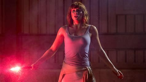 bryce dallas howard jurassic world execs told her to lose weight