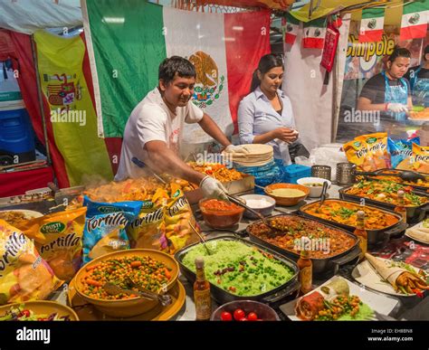 Puesto De Comida Mexicana En El Mercado De Brick Lane Londres
