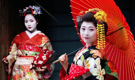 Lesley Downer Book Writer Entered The World Of Japans Geishas Books Entertainment