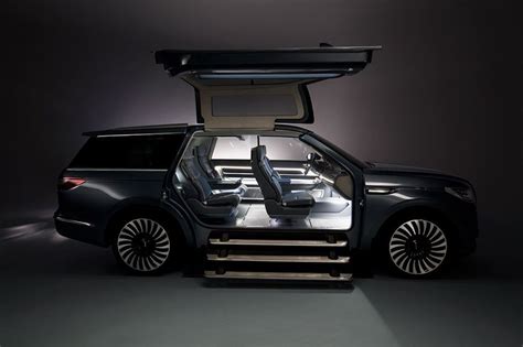 Lincoln Navigator Concept A Very Spectacular Teaser Lincoln Motor