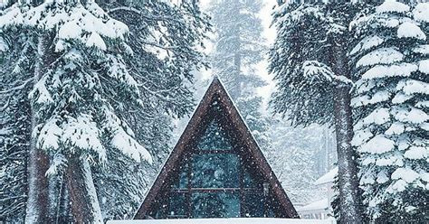 Snow Falls Thick On A Cabin In The Woods Imgur
