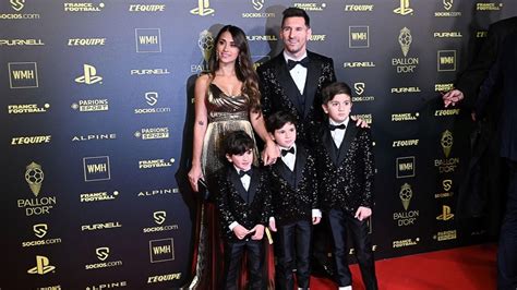 La Familia Messi Con Sus Tres Hijos Iguales Que Leo Protagonistas En