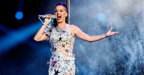 Watch Katy Perry’s Halftime Super Bowl Show Featuring A Ton Of Missy Elliott