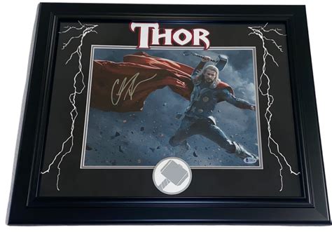 Chris Hemsworth Thor Signed X Framed Photo The Avengers Marvel Beckett Coa Collectible