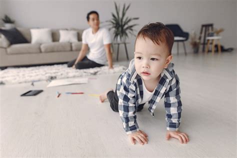 Bebê Engatinhando Aprenda Como Adaptar A Casa E Evitar Acidentes