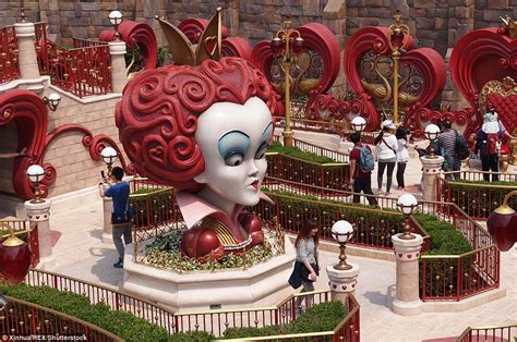 Shanghais Disneyland Images Show Inside Chinas New Theme Park Daily