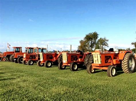 Allis Chalmers D21s Allis Chalmers Tractors Tractor Pulling Old Farm