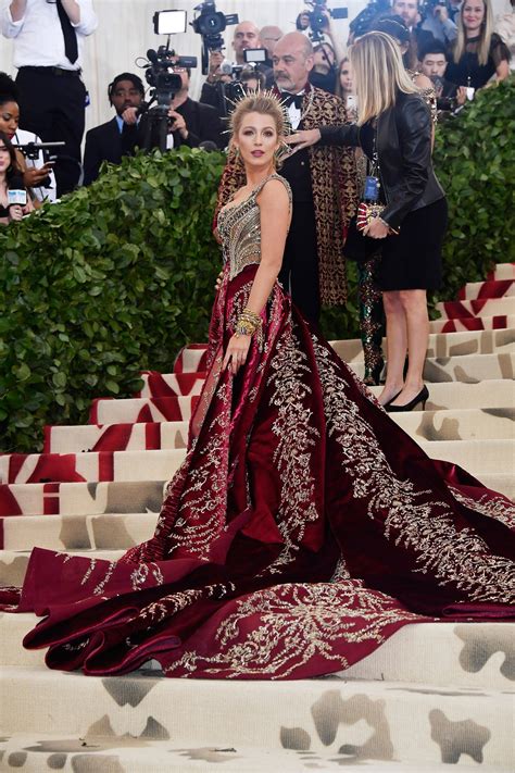 The 20 Most Memorable Gowns Of 2018 Met Gala Looks Red Carpet Dresses