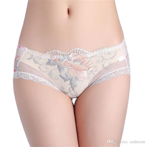 Wholesale Best Quality Brand Sexy Flower Rose Embroidery Briefs Lace