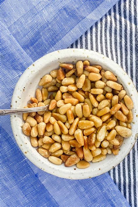 How To Toast Pine Nuts L Panning The Globe