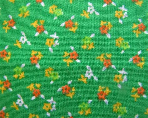 Vintage Green Calico Fabric 60s 70s Floral Fabric Cotton Fabric