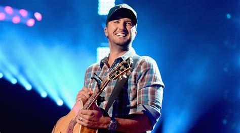 Luke Bryan Helps Tennessee Mom Left Stranded After Her Tire Blows Fox News