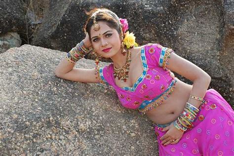 Kajal Maheriya Hd Photos Gujarati Kalakar And Dancer Mamata Soni