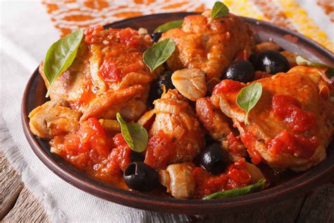 Italian chicken chili with pancetta crouton toppers. Delicious Italian Chicken Cacciatore Recipe with Mushrooms ...