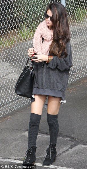 Intellektuell Sich Anstrengen Genug Selena Gomez Knee High Socks Regel Tauschen Mit Freundlichen