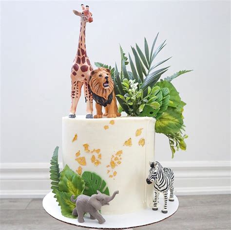 Junglesafari Birthday Cake Safari Birthday Cakes Wild Birthday