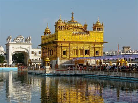 Golden Temple In Amritsar Hd Wallpapers