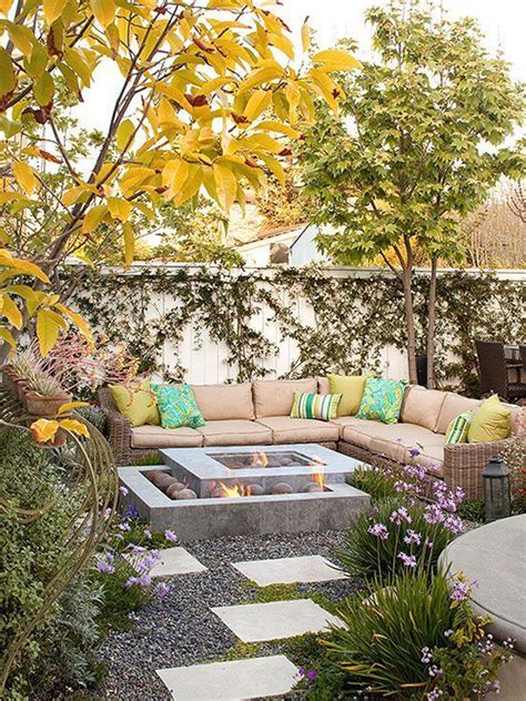 22 Stunning Outdoor Fire Pits For Cozy Backyard Homemydesign