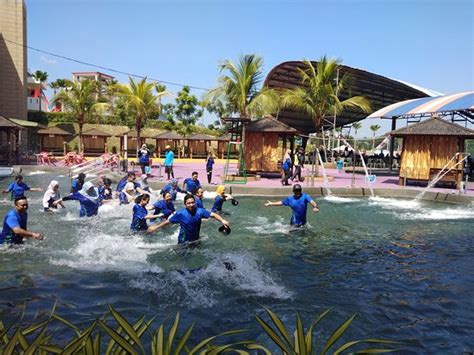 Then bangi wonderland theme park and resort might just be your next ideal travel destination. Bangi Wonderland Theme Park and Resort (Kajang) - 2020 All ...