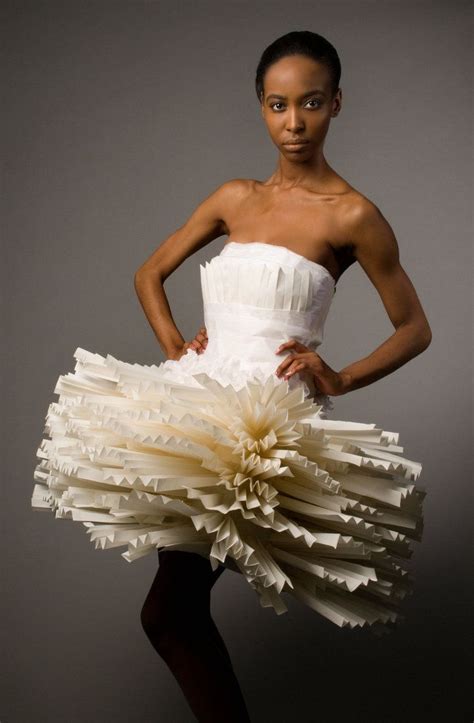Paper Dresses By Mmphoto1029 On Deviantart Arte Fashion Paper Fashion