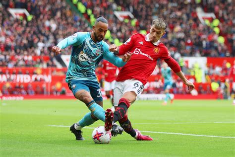 Theo Walcott Message After Southampton Draw With Manchester United