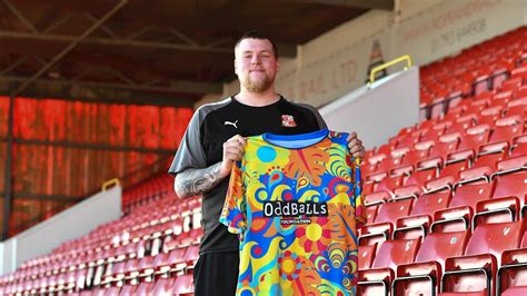 Callum Leaving No Seat Unturned In Epic County Ground Fundraiser News Swindon Town
