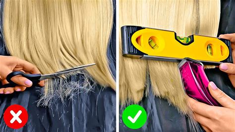 Easy Ways To Cut Hair At Home Like A Pro 💇‍♀️ Easy Ways To Cut Hair At Home Like A Pro 💇‍♀️