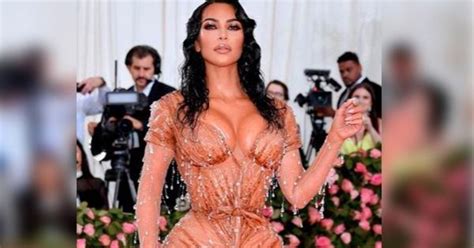 Kim Kardashian sufrió con el corsé que usó en la Met Gala FOTOS La