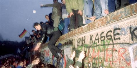 La Chute Du Mur De Berlin Une Le On De Modestie