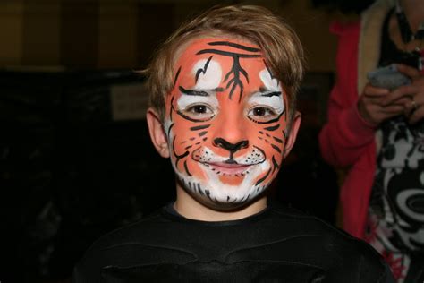 20 Cool And Scary Halloween Face Painting Ideas