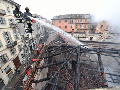 Maybe you would like to learn more about one of these? Incendio alla Cavallerizza Reale di Torino: le immagini ...