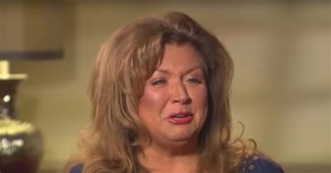 Abby Lee Miller Cries And Eats Mac And Cheese Right Before Going To Prison