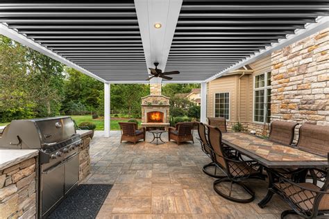 Struxure The Modern Day Pergola Louvered Roofs In 2021 Patio