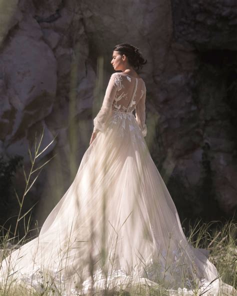 10 Ultra Romantic Floral Wedding Dresses Cocomelody Mag