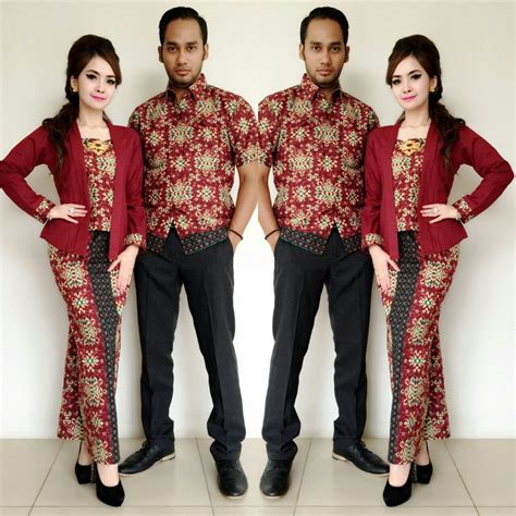 16 Gambar Baju Couple Pesta Trend Masa Kini