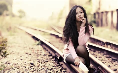 Railway Beauty Asian Girl Wallpaper 2560x1600 20613
