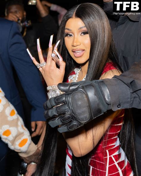 Cardi B Flaunts Her Cleavage As She Leaves A Club With Offset In Nyc