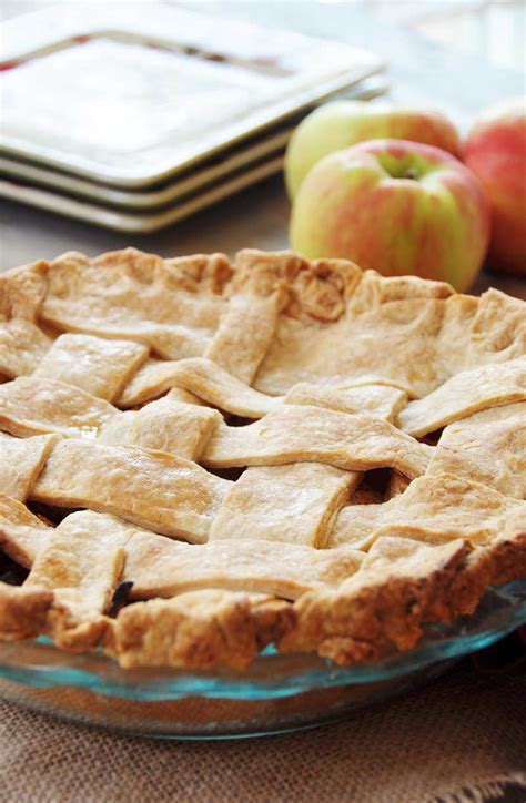 Or, at least, it is for us folks over here at homemade recipes. Homemade Apple Cinnamon Pie (With a Flaky Vegan Pie Crust ...