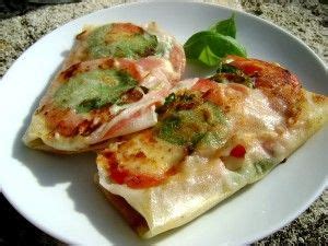 Blanc de dinde coupé en dé. Tomate Mozzarella en Feuille de Brick | Recette feuille de brick, Tomates et Tomates mozza