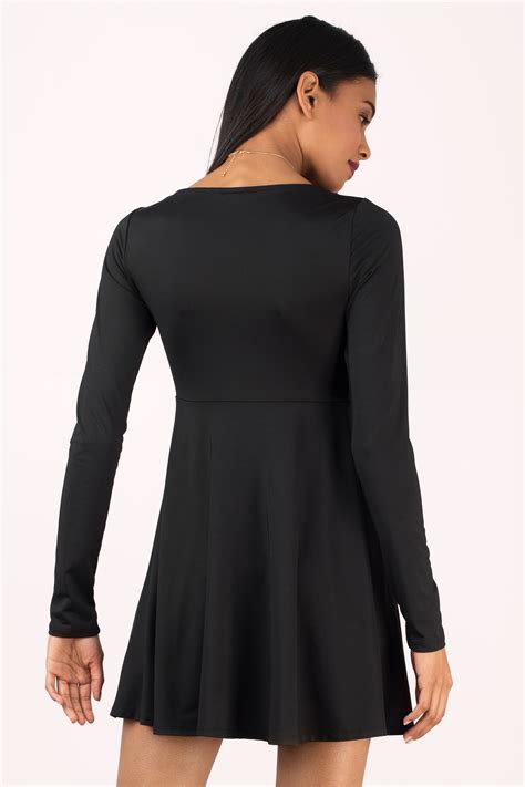 Close To Me Deep V Skater Dress In Black 18 Tobi Us