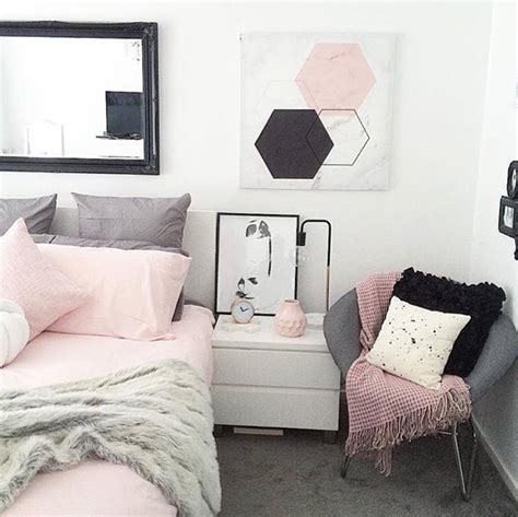 Bedroom/teen room/girly/indie/aesthetic | see more about bedroom, aesthetic and room. NEW IN THE BEDROOM + BEDROOM INSPO | courtselizabeth ...