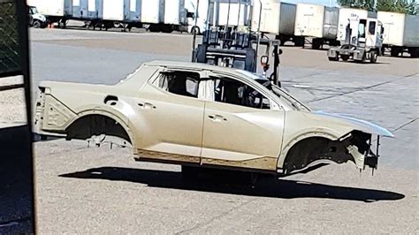Spyshot Body Produksi Hyundai Santa Cruz Terlihat Tanpa Kamuflase